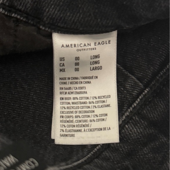 00 Long American Eagle Outfitters Wide-Leg Cargo Jeans in Washed Black - Picture 3 of 5